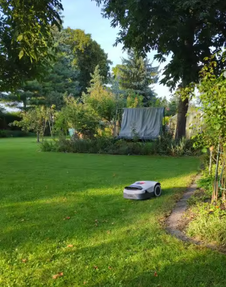 Robot Tondeuse IA Sans Fil – 900 m², RTK + 4 Caméras